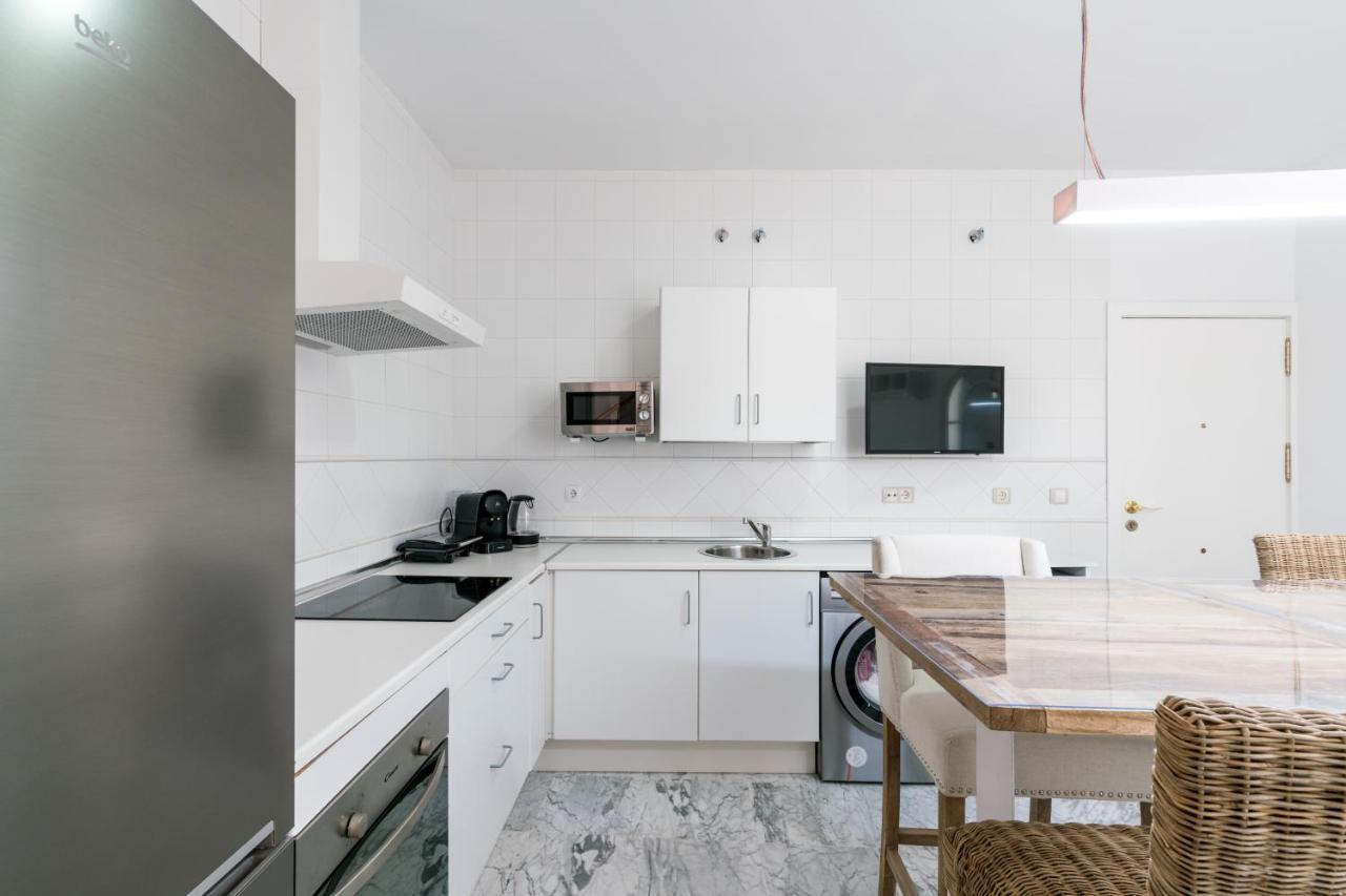 Veoapartment Ciriaco Sevilla Bagian luar foto