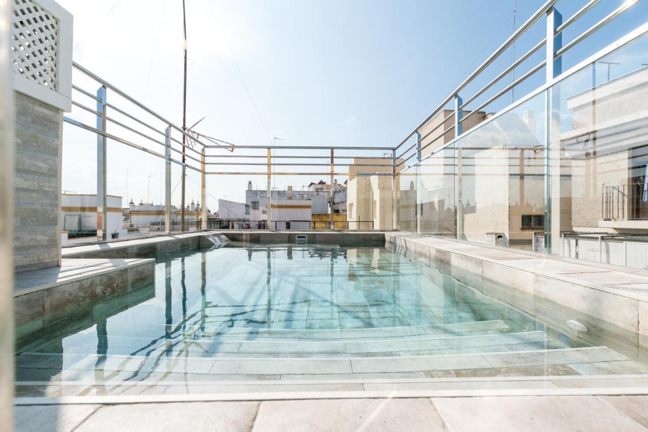 Veoapartment Ciriaco Sevilla Bagian luar foto